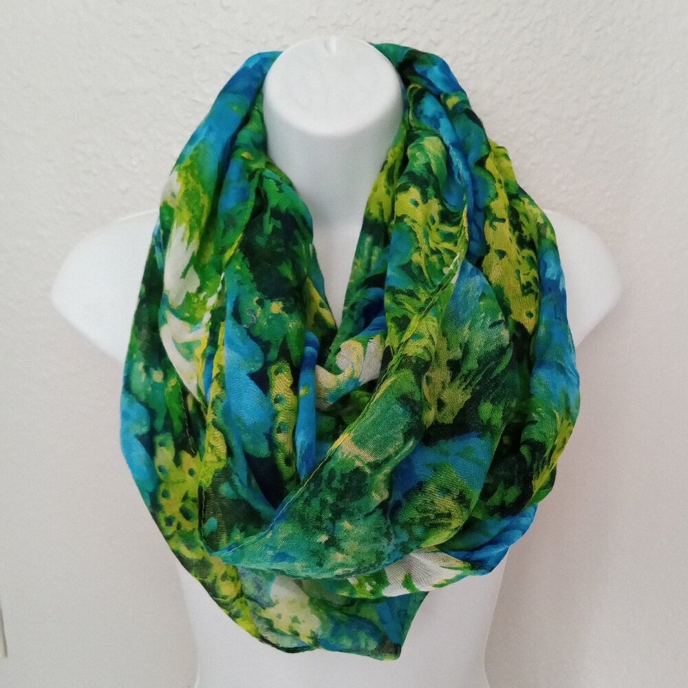 MULTICOLOR LIGHTWEIGHT SCARF